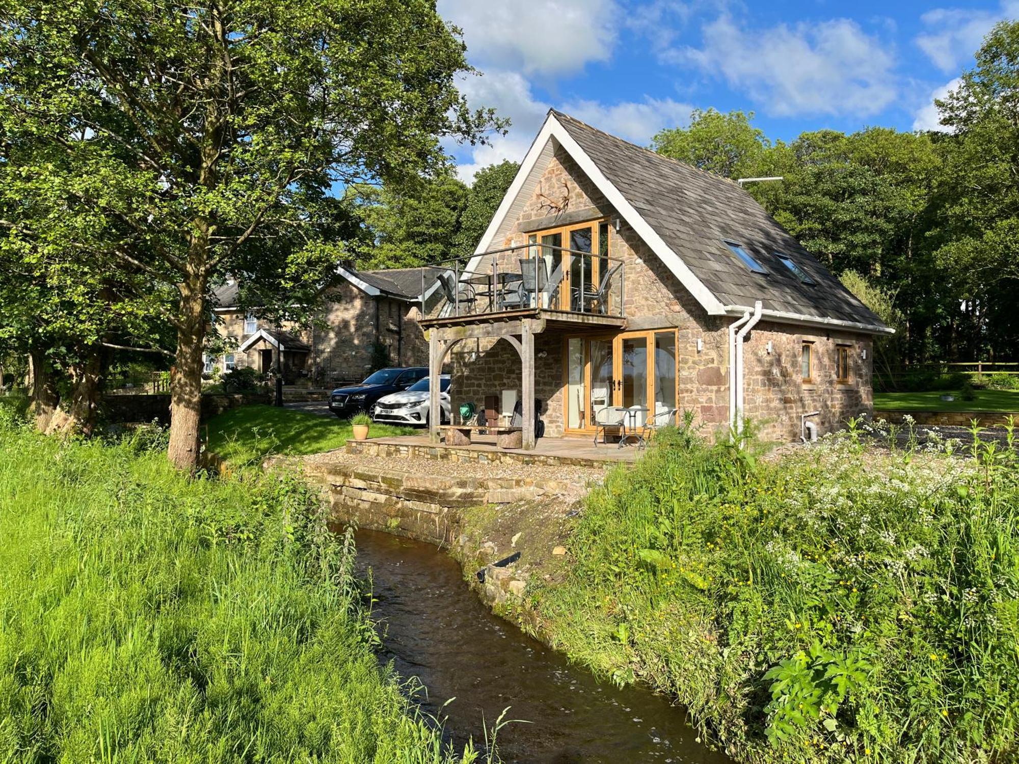 Cosy Alpine Cottage In The Heart Of Lancashire Catterall Dış mekan fotoğraf